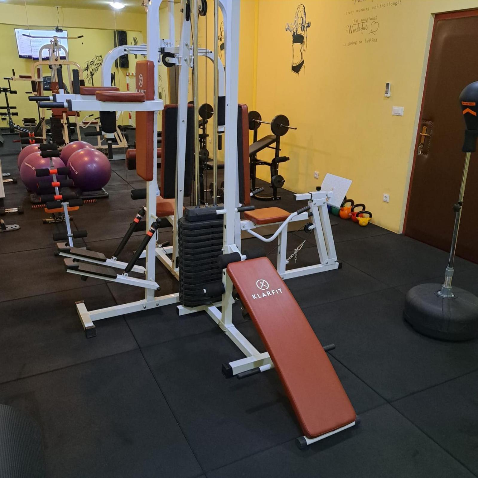 Apartments Vila Adrijana & Fitness Studio Wolf Bv Baška Voda Dış mekan fotoğraf