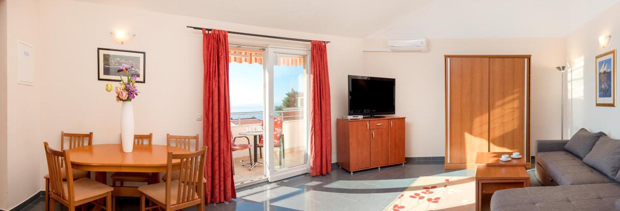 Apartments Vila Adrijana & Fitness Studio Wolf Bv Baška Voda Dış mekan fotoğraf