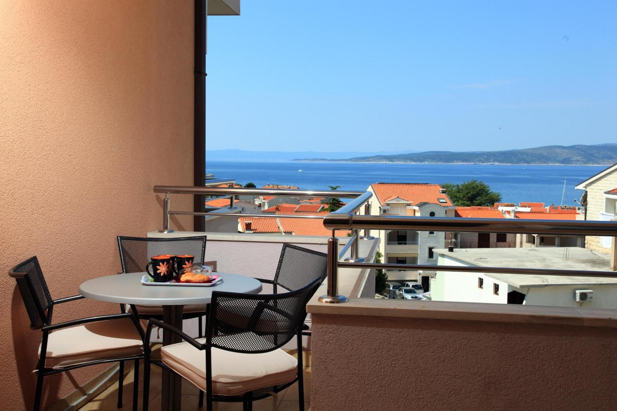 Apartments Vila Adrijana & Fitness Studio Wolf Bv Baška Voda Dış mekan fotoğraf